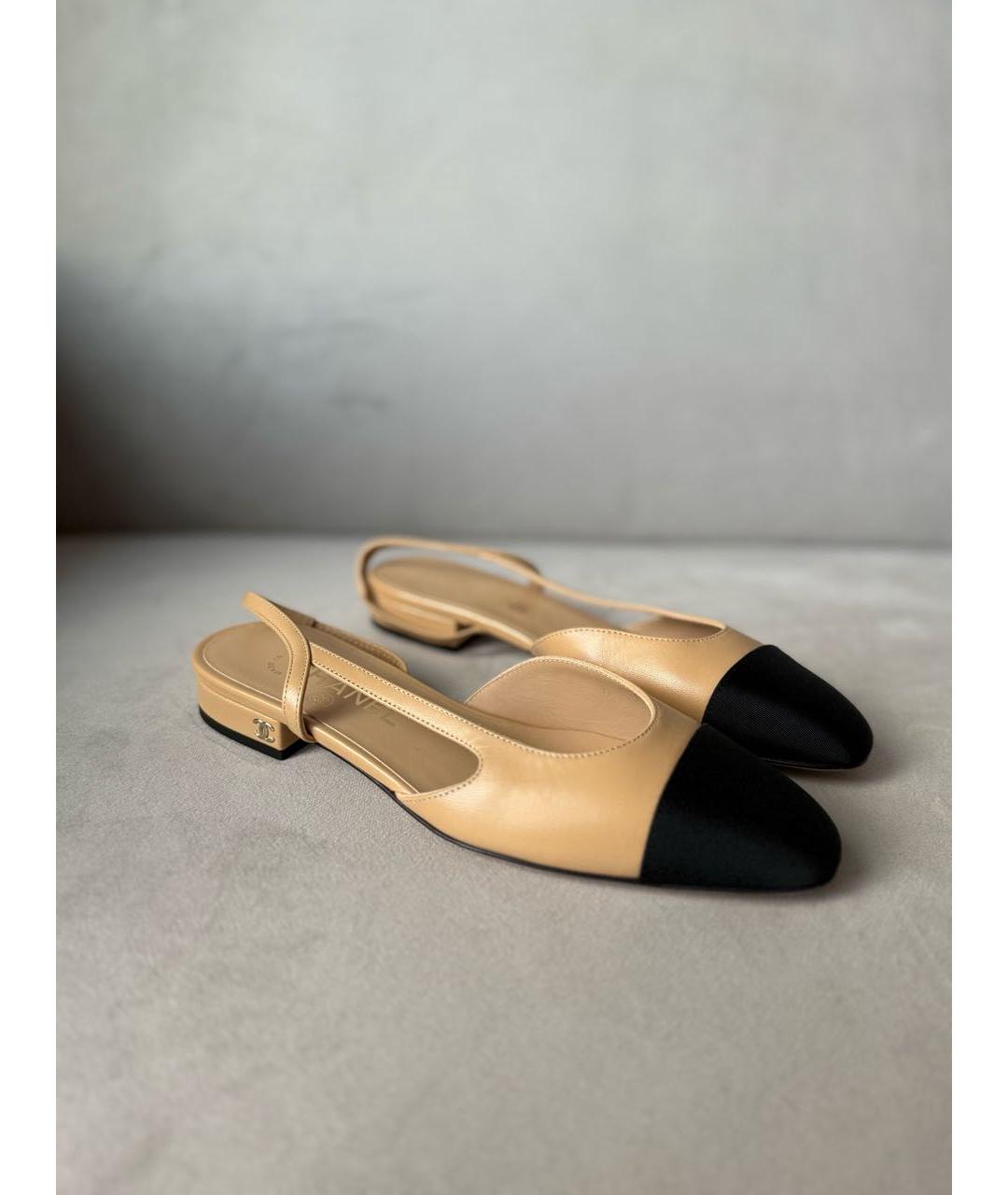 CHANEL Бежевые кожаные лодочки на низком каблуке, фото 2