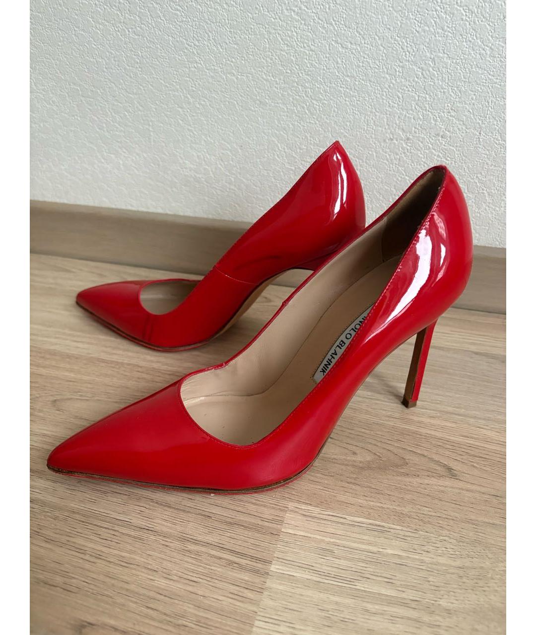 MANOLO BLAHNIK Красные туфли из лакированной кожи, фото 6