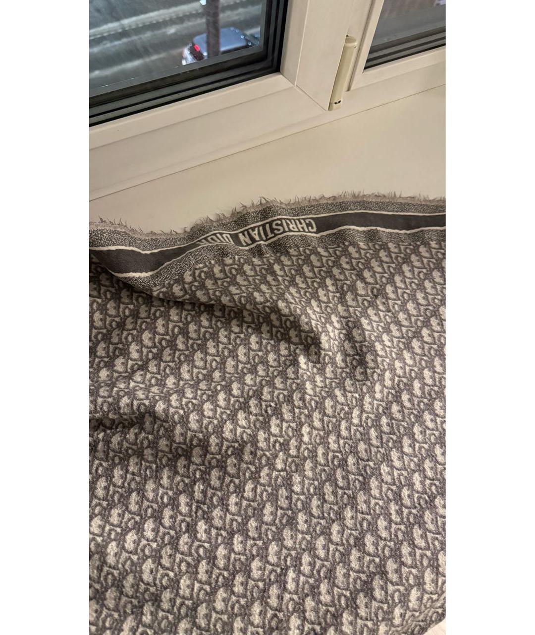 CHRISTIAN DIOR Серый шерстяной платок, фото 4