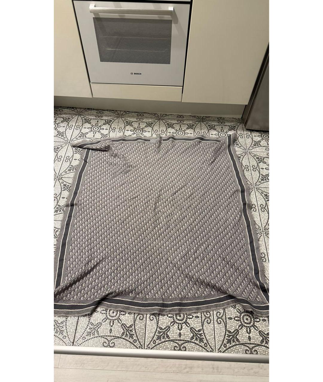 CHRISTIAN DIOR Серый шерстяной платок, фото 3