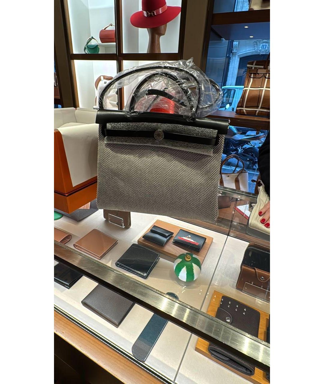 HERMES Черная кожаная сумка с короткими ручками, фото 3