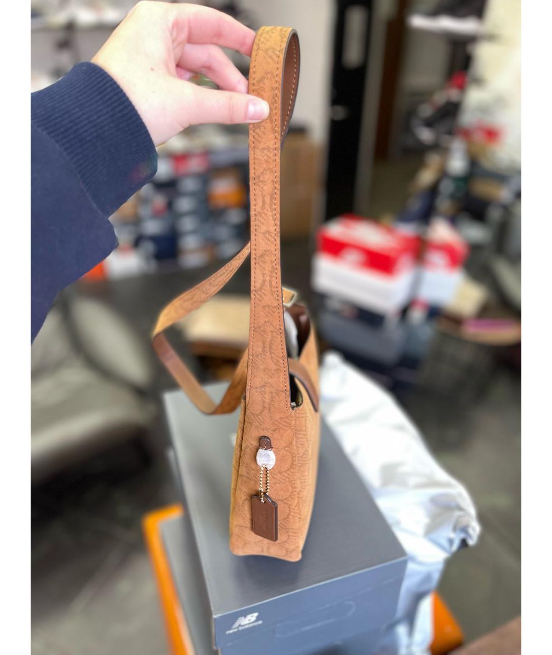 COACH Коричневая замшевая сумка через плечо, фото 6