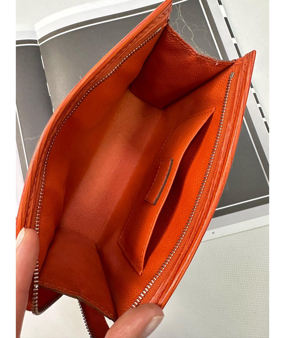 LOUIS VUITTON Оранжевая кожаная косметичка, фото 4