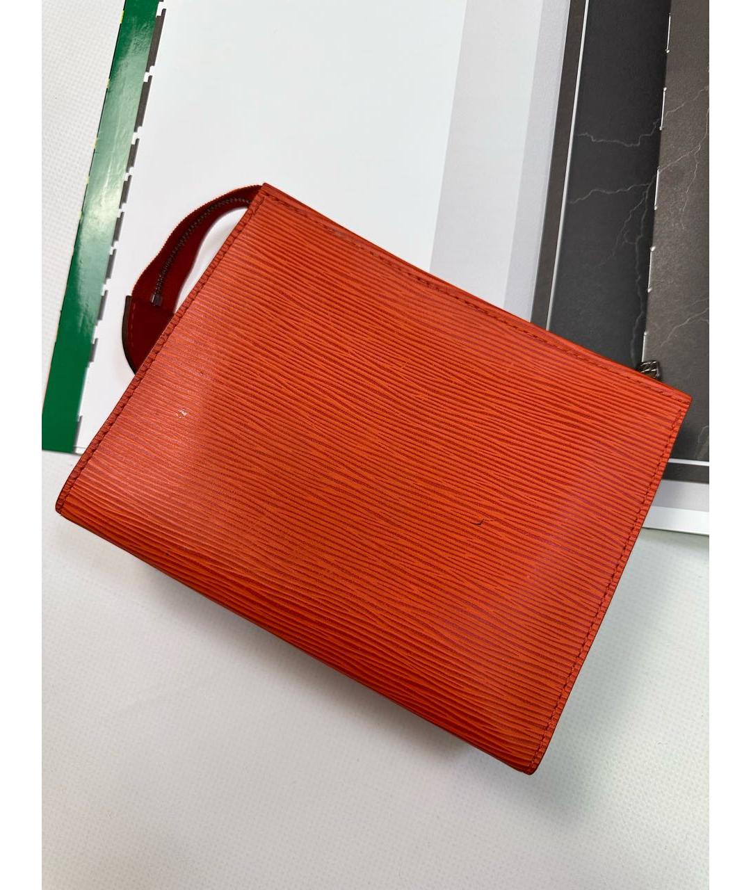 LOUIS VUITTON Оранжевая кожаная косметичка, фото 2