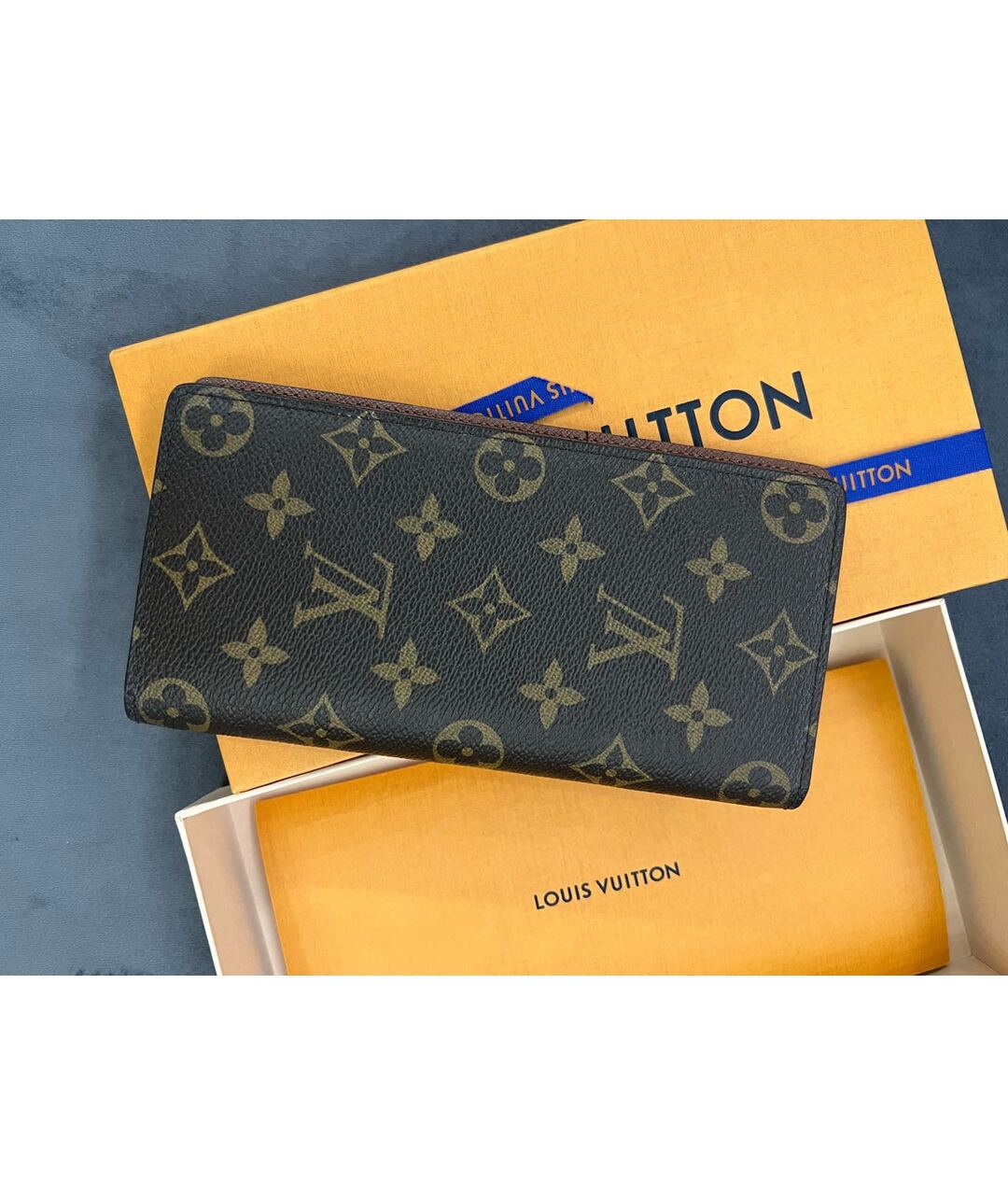 LOUIS VUITTON Коричневый кожаный кошелек, фото 8