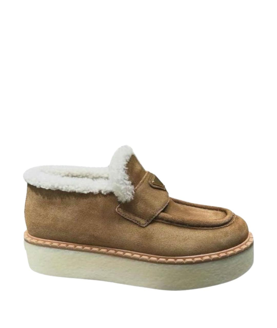 PRADA Бежевые замшевые лоферы, фото 1