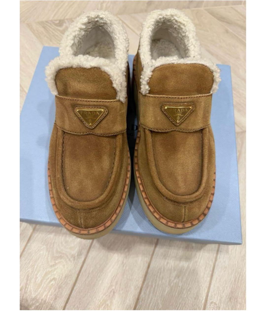 PRADA Бежевые замшевые лоферы, фото 3