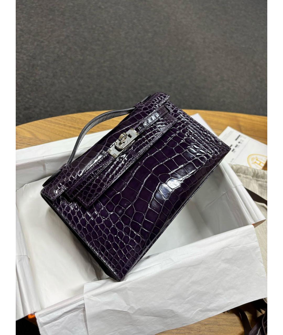 HERMES Фиолетовая сумка с короткими ручками из экзотической кожи, фото 2