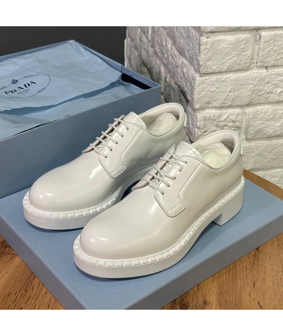 PRADA Белые кожаные брогги и оксфорды, фото 2