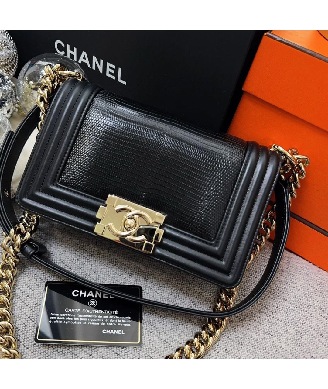 CHANEL Черная кожаная сумка через плечо, фото 2