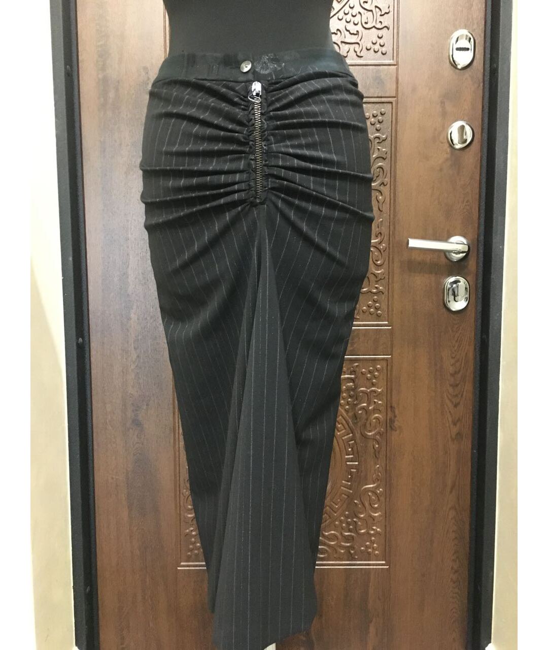 ANTONIO MARRAS Черная шерстяная юбка миди, фото 2