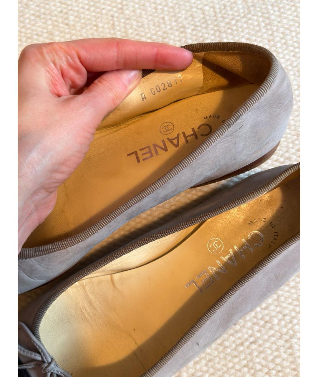 CHANEL Серые кожаные балетки, фото 4