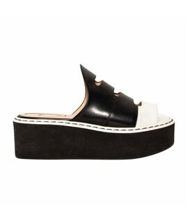 

Шлепанцы FENDI