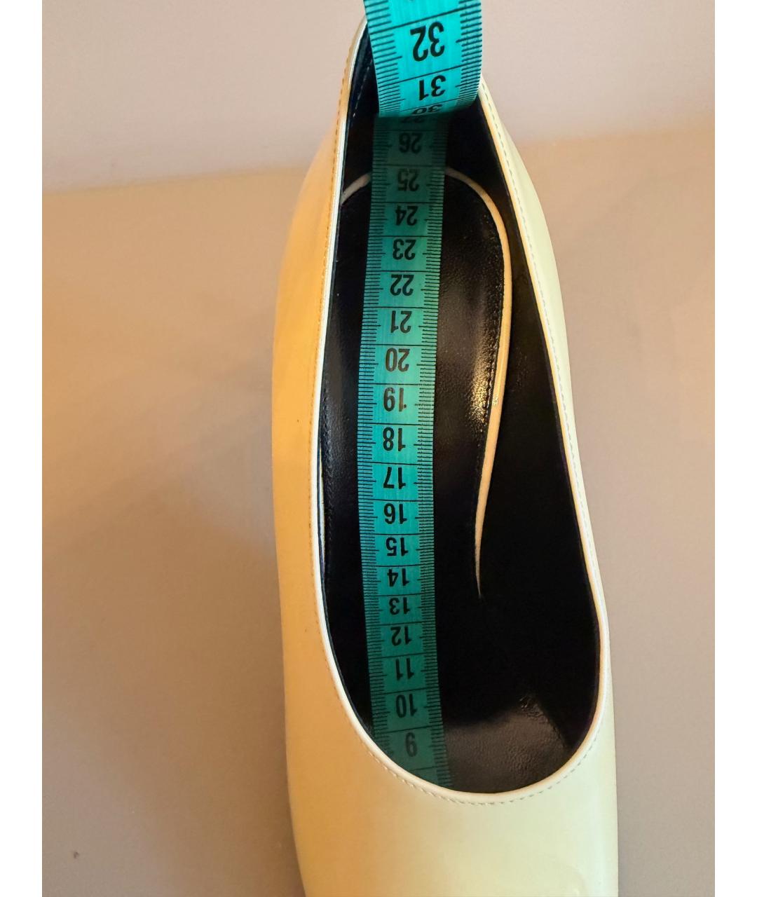 SAINT LAURENT Бежевые туфли из лакированной кожи, фото 8