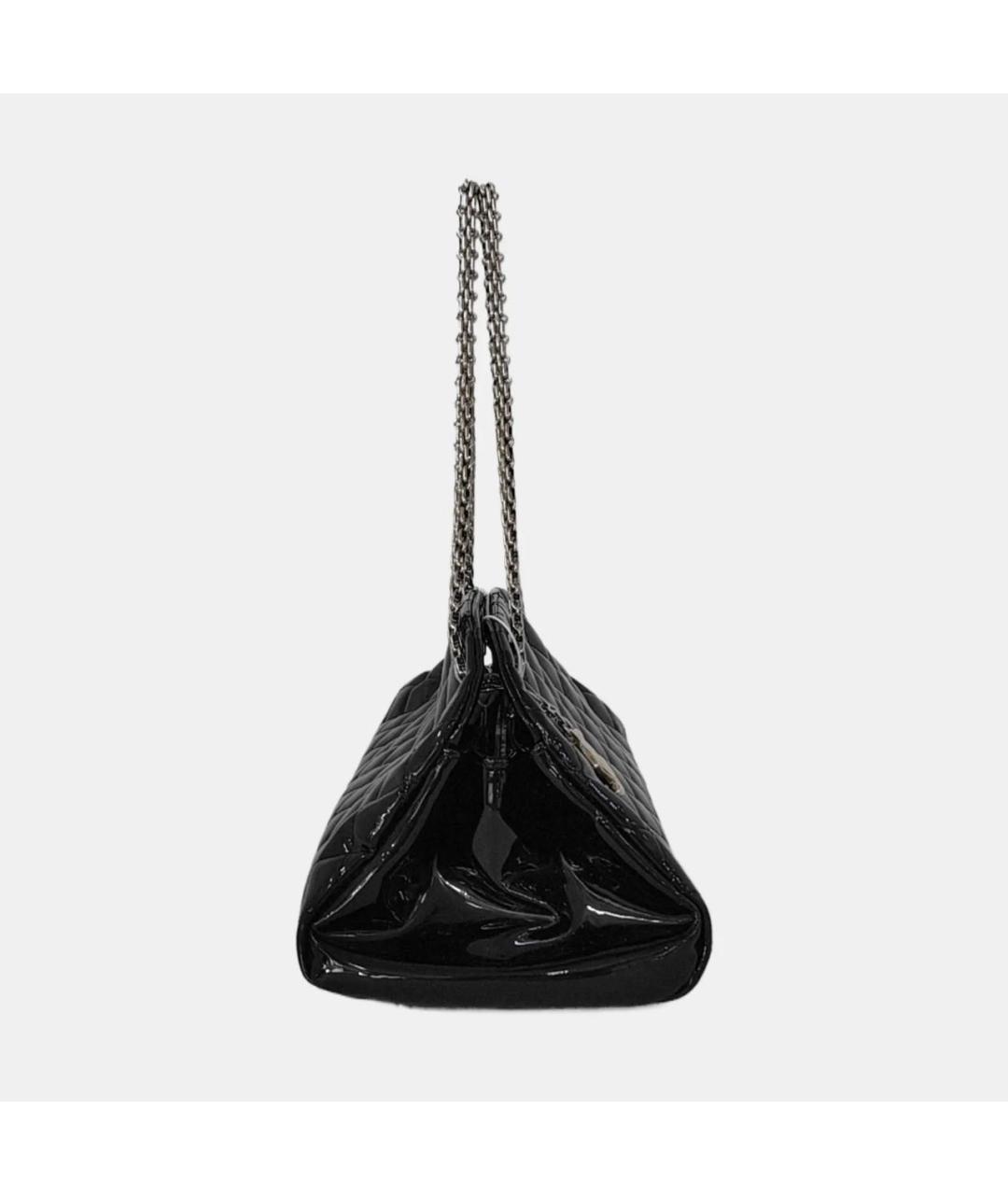 CHANEL Черная сумка через плечо из лакированной кожи, фото 3