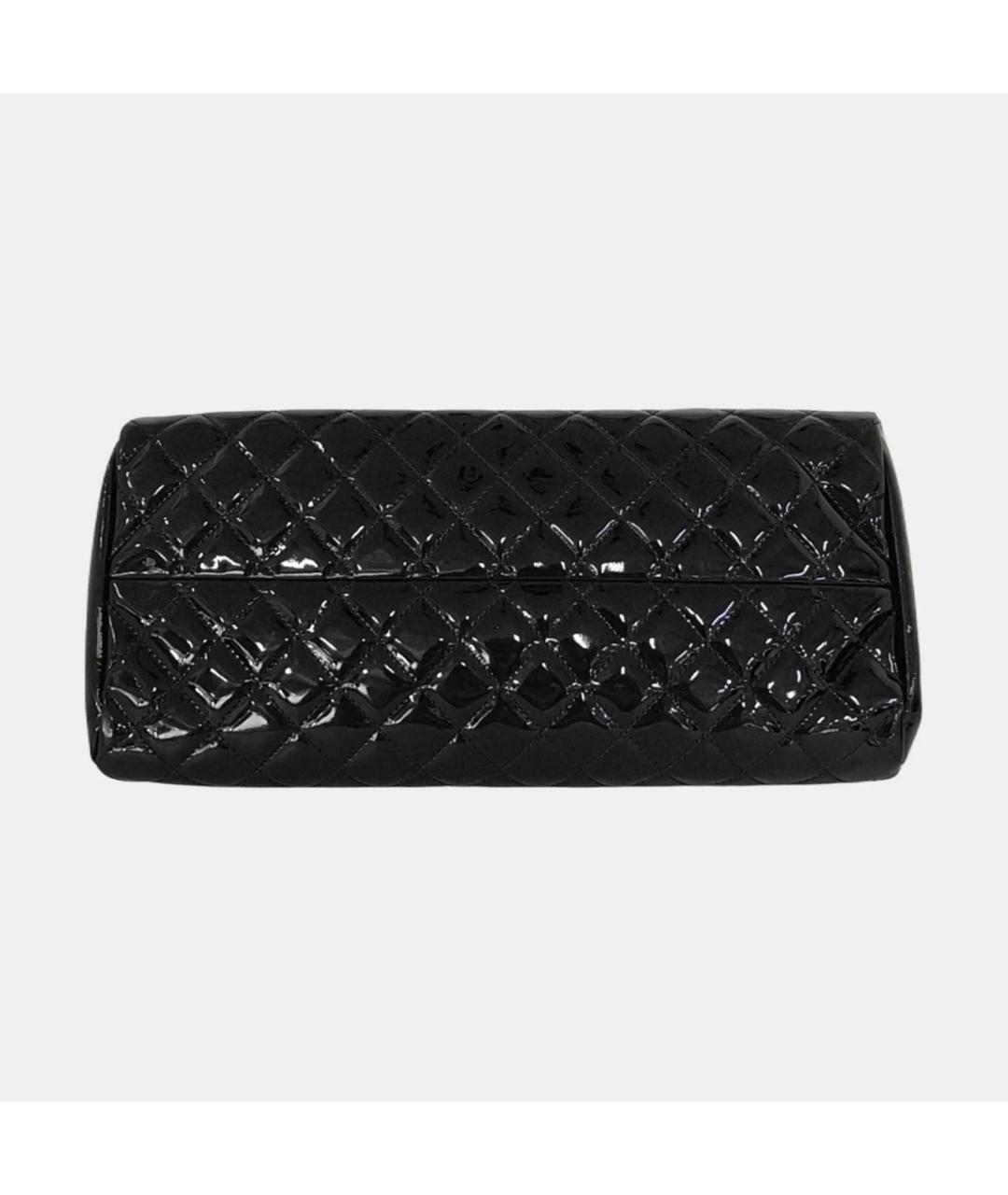 CHANEL Черная сумка через плечо из лакированной кожи, фото 5