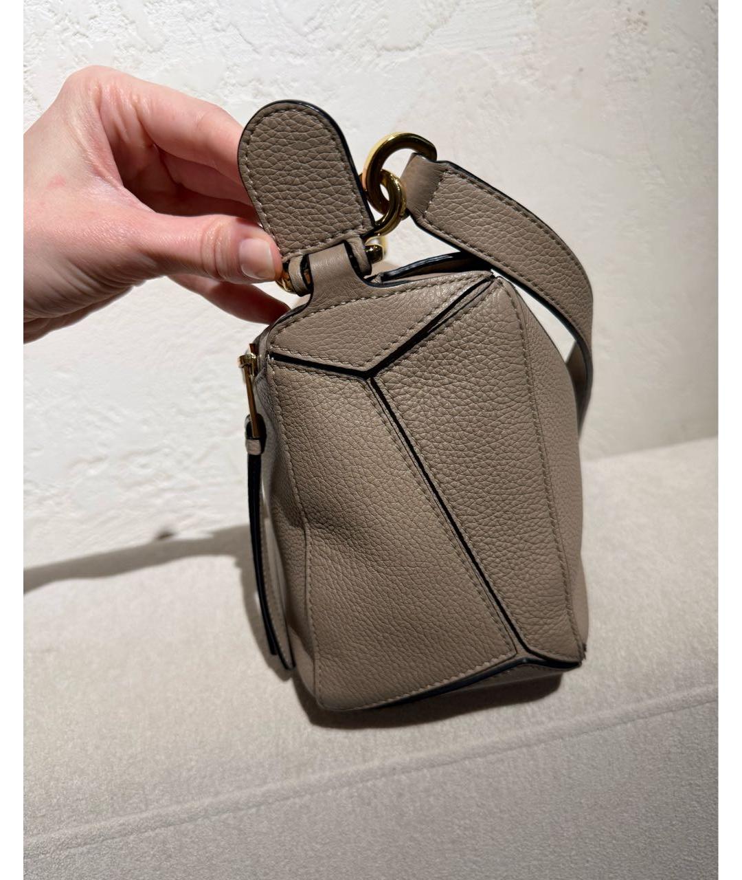 LOEWE Бежевая кожаная сумка с короткими ручками, фото 3