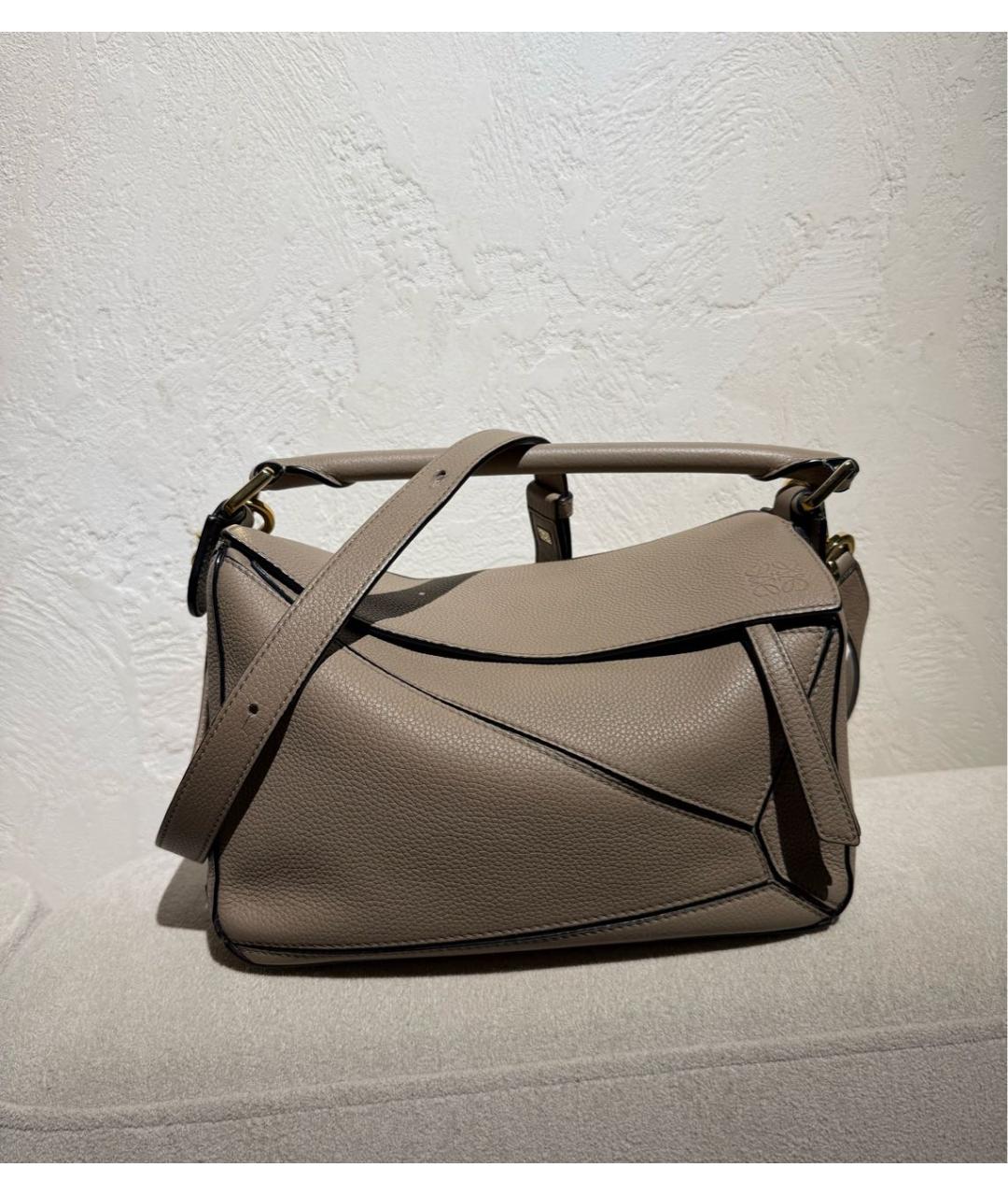 LOEWE Бежевая кожаная сумка с короткими ручками, фото 9