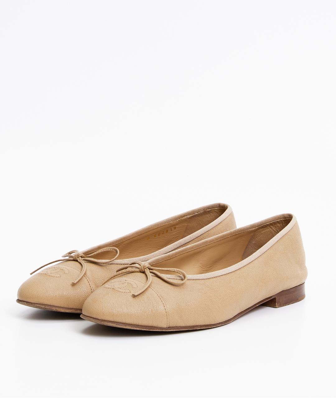 CHANEL Бежевые кожаные балетки, фото 2