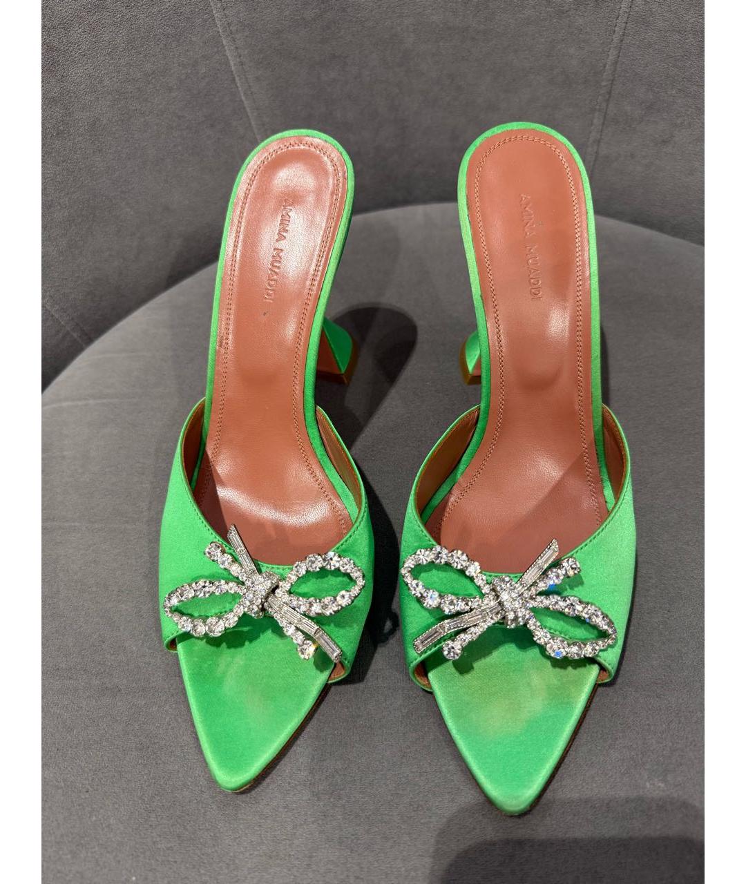 Amina Muaddi Салатовые текстильные мюли, фото 3