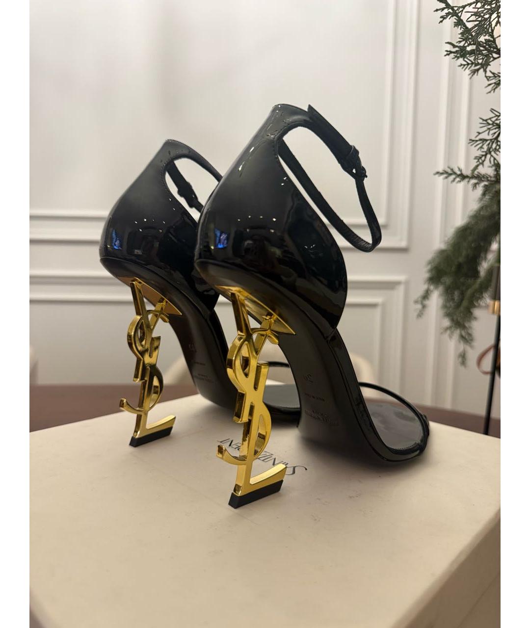 SAINT LAURENT Черные босоножки из лакированной кожи, фото 4