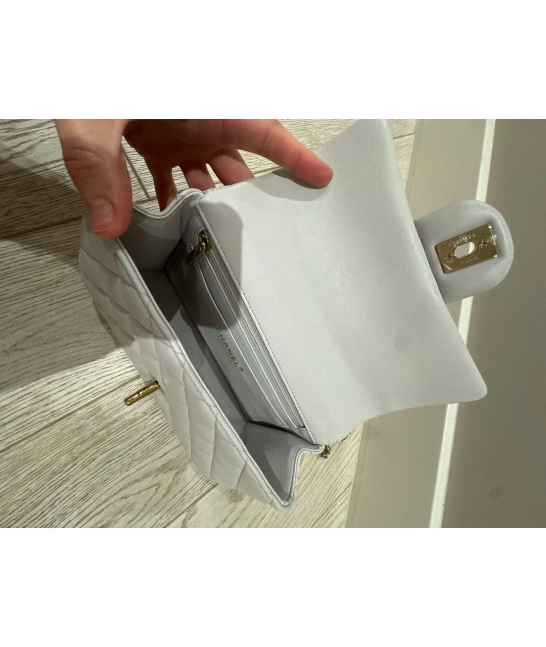 CHANEL Серая кожаная сумка с короткими ручками, фото 3