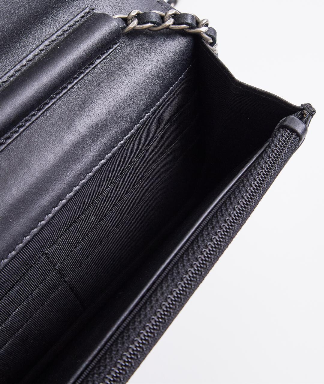 CHANEL Черная сумка через плечо из лакированной кожи, фото 6