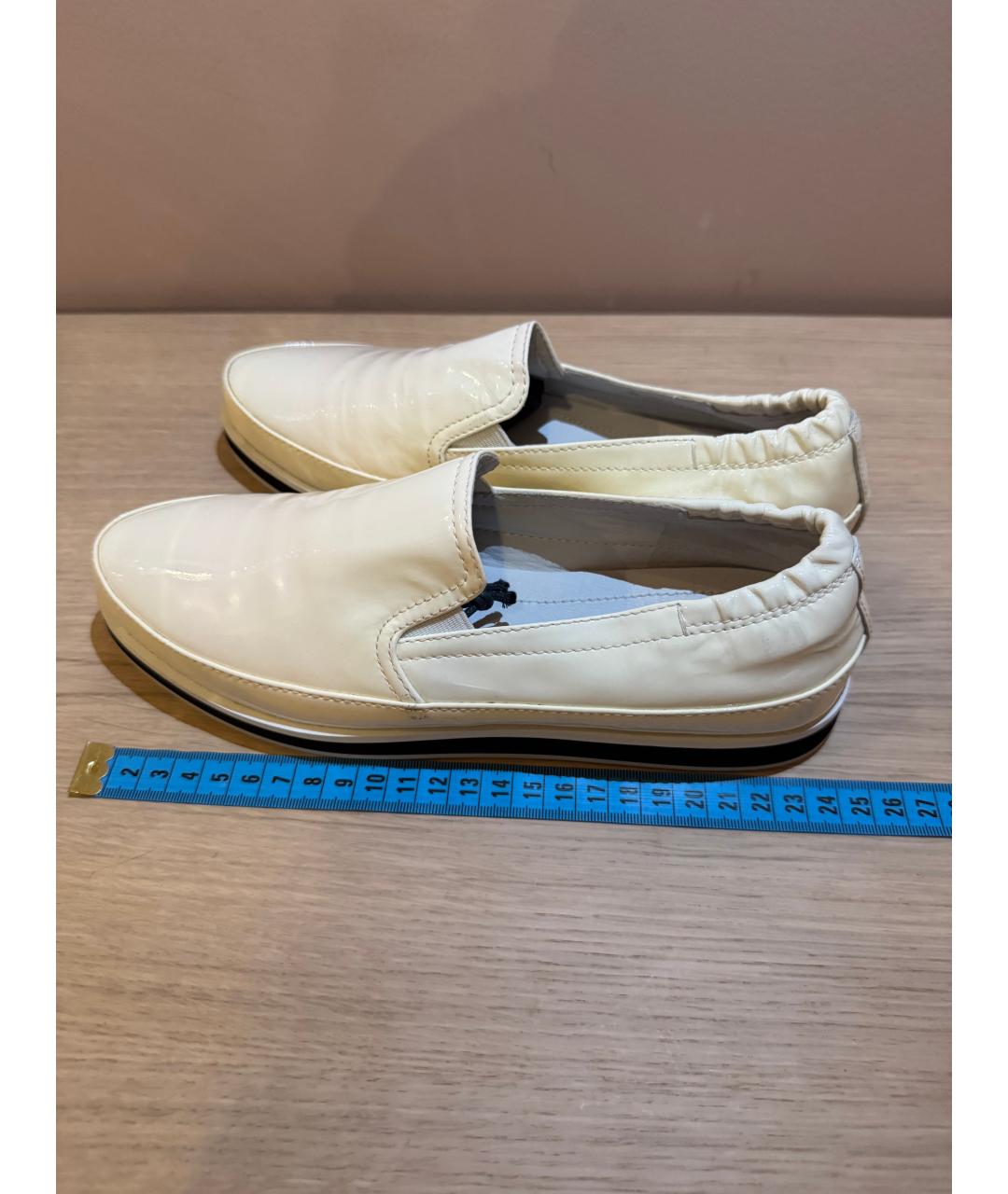 PRADA Белые кожаные лоферы, фото 3