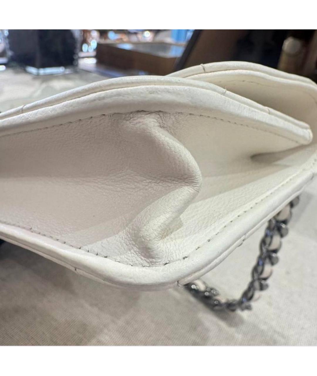 CHANEL Белая кожаная сумка через плечо, фото 6
