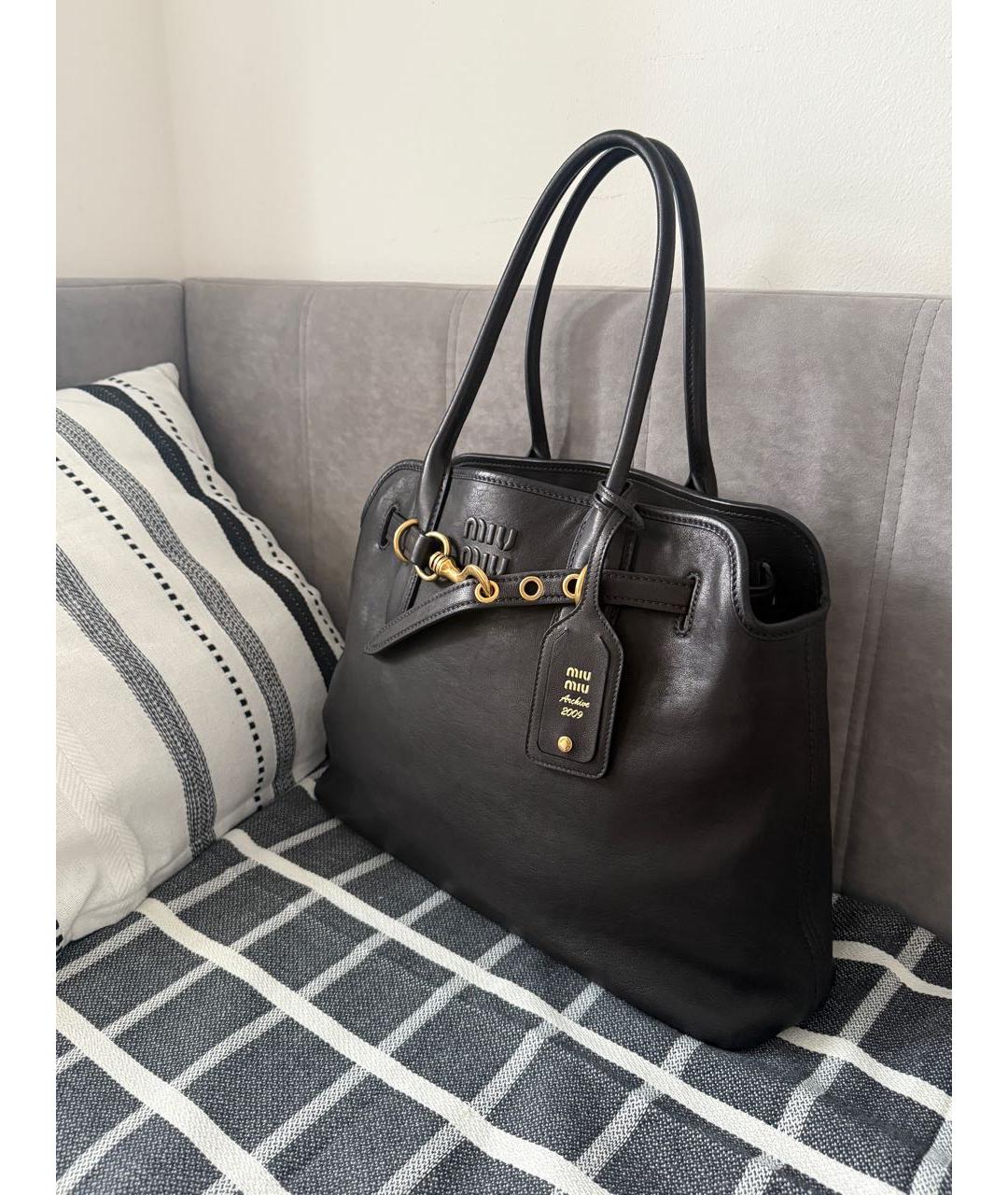 MIU MIU Черная кожаная сумка тоут, фото 5