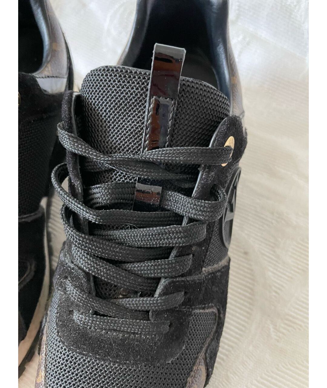 LOUIS VUITTON PRE-OWNED Черные замшевые кроссовки, фото 6
