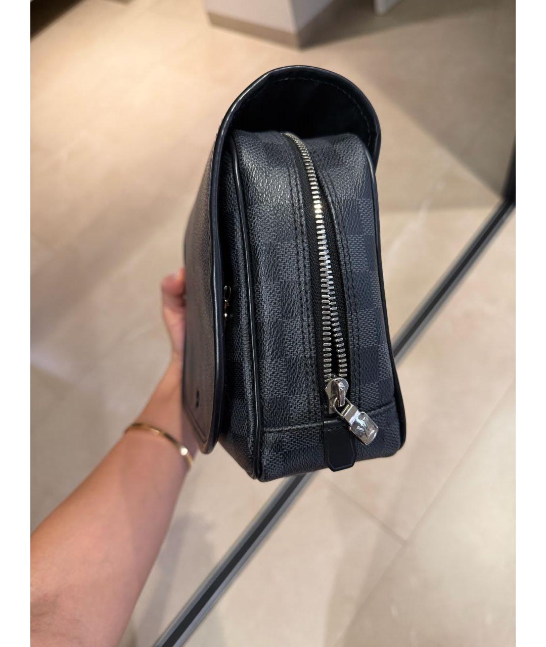 LOUIS VUITTON Антрацитовая кожаная косметичка, фото 2