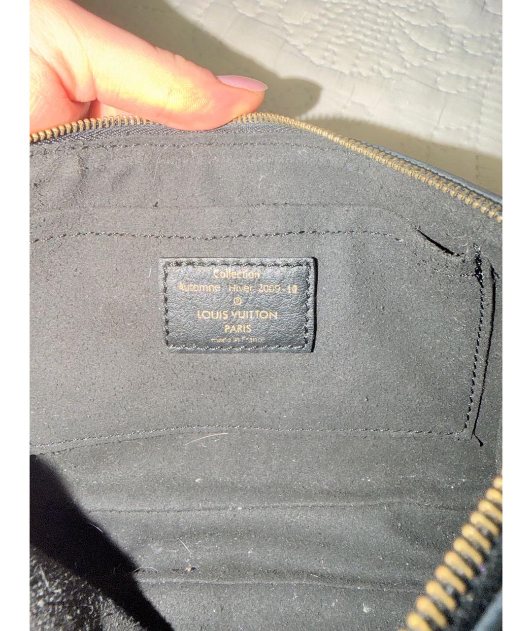 LOUIS VUITTON Черная сумка с короткими ручками из искусственной кожи, фото 4