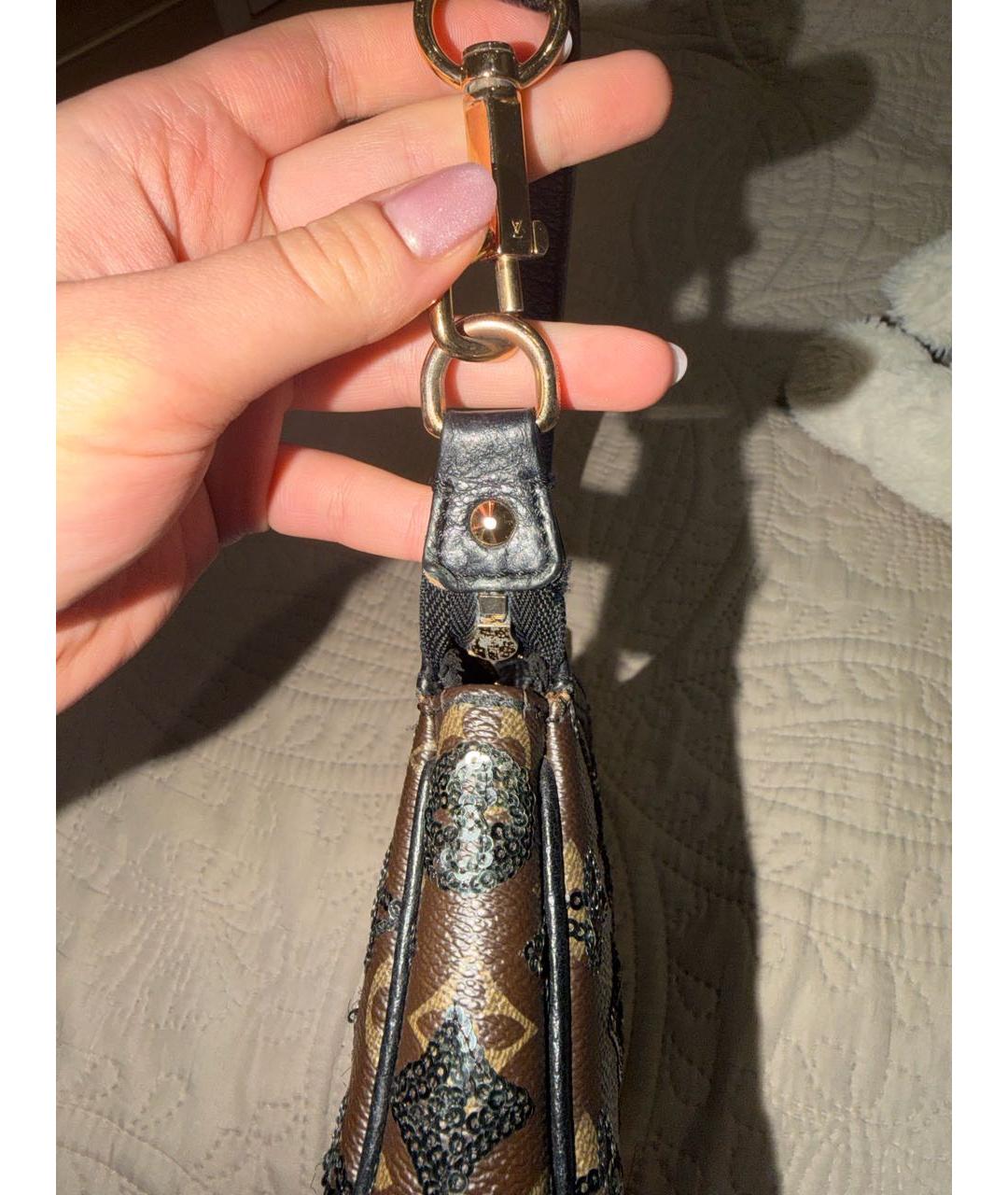 LOUIS VUITTON Черная сумка с короткими ручками из искусственной кожи, фото 6