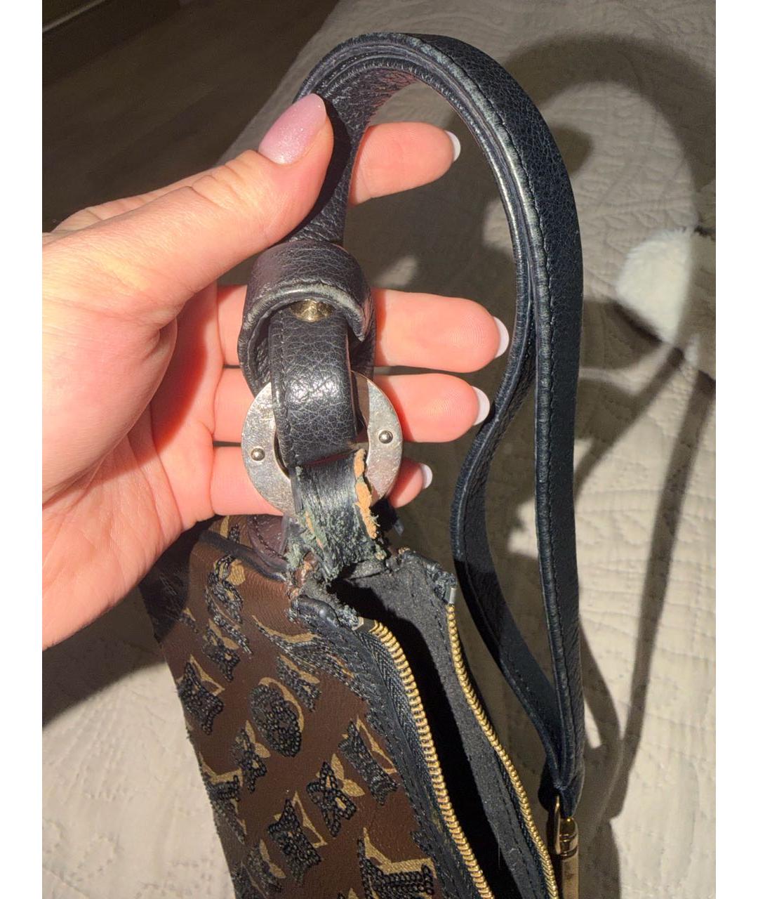 LOUIS VUITTON Черная сумка с короткими ручками из искусственной кожи, фото 5