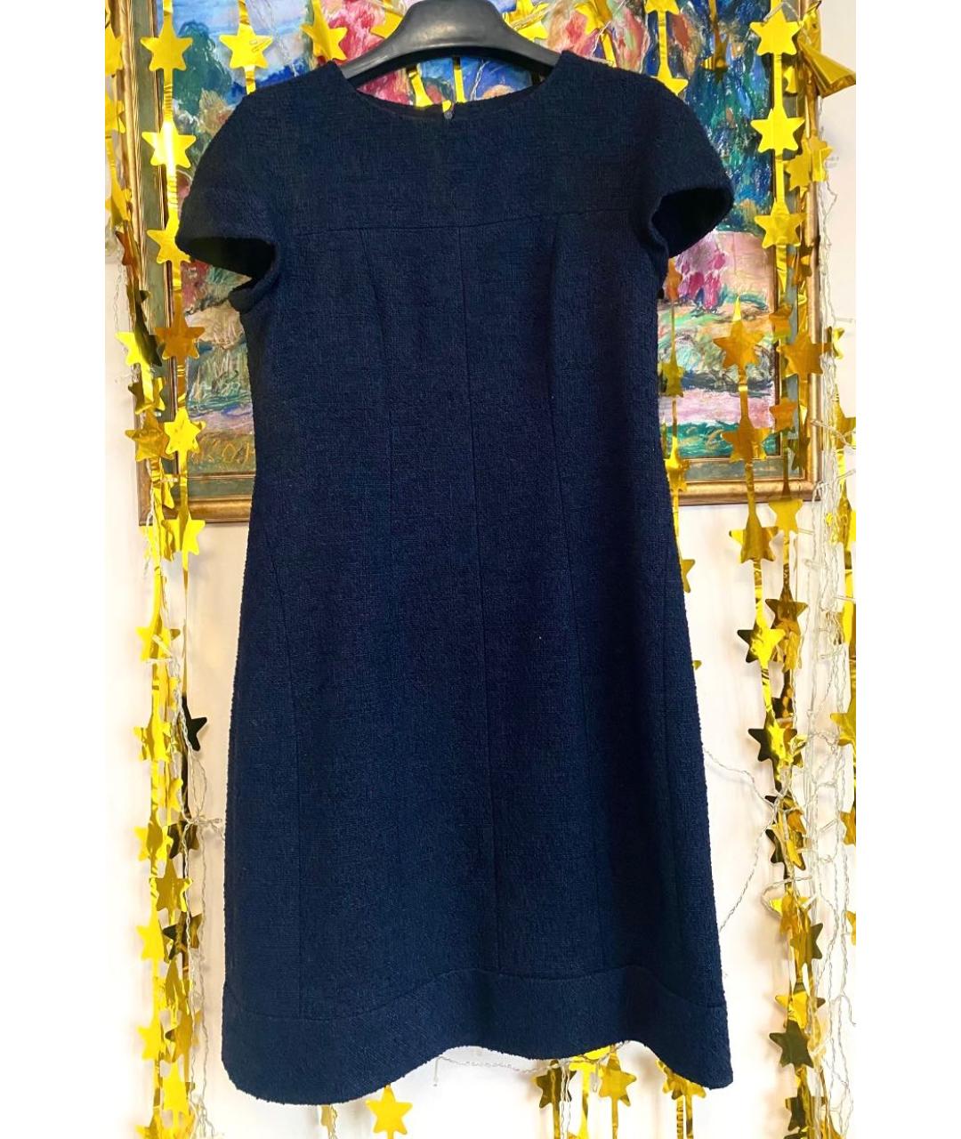 CHANEL Темно-синее шерстяное коктейльное платье, фото 2