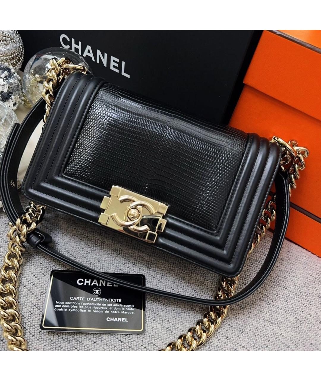 CHANEL Черная сумка через плечо из экзотической кожи, фото 2