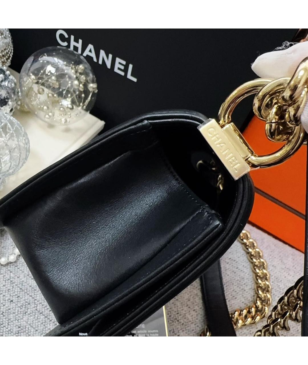 CHANEL Черная сумка через плечо из экзотической кожи, фото 6