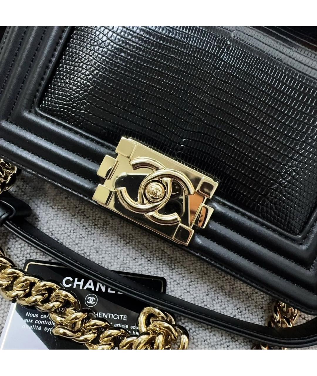 CHANEL Черная сумка через плечо из экзотической кожи, фото 4