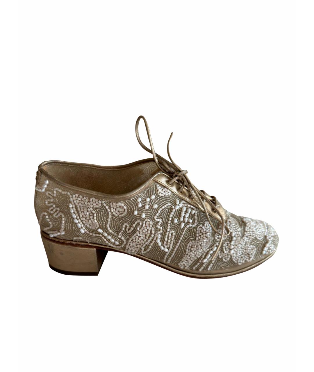 CHANEL Золотые кожаные брогги и оксфорды, фото 1