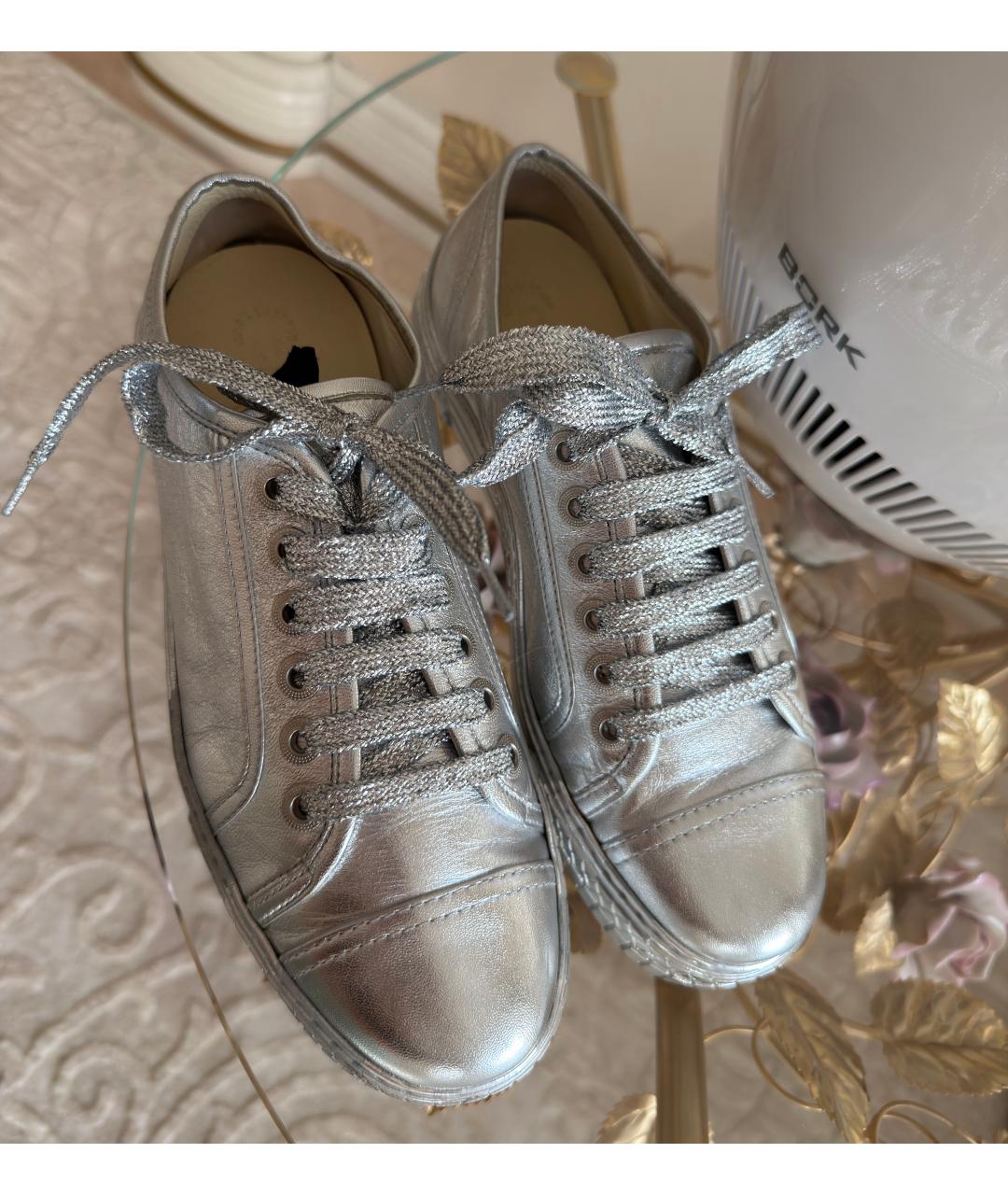 CHANEL Серебряные кожаные кеды, фото 2