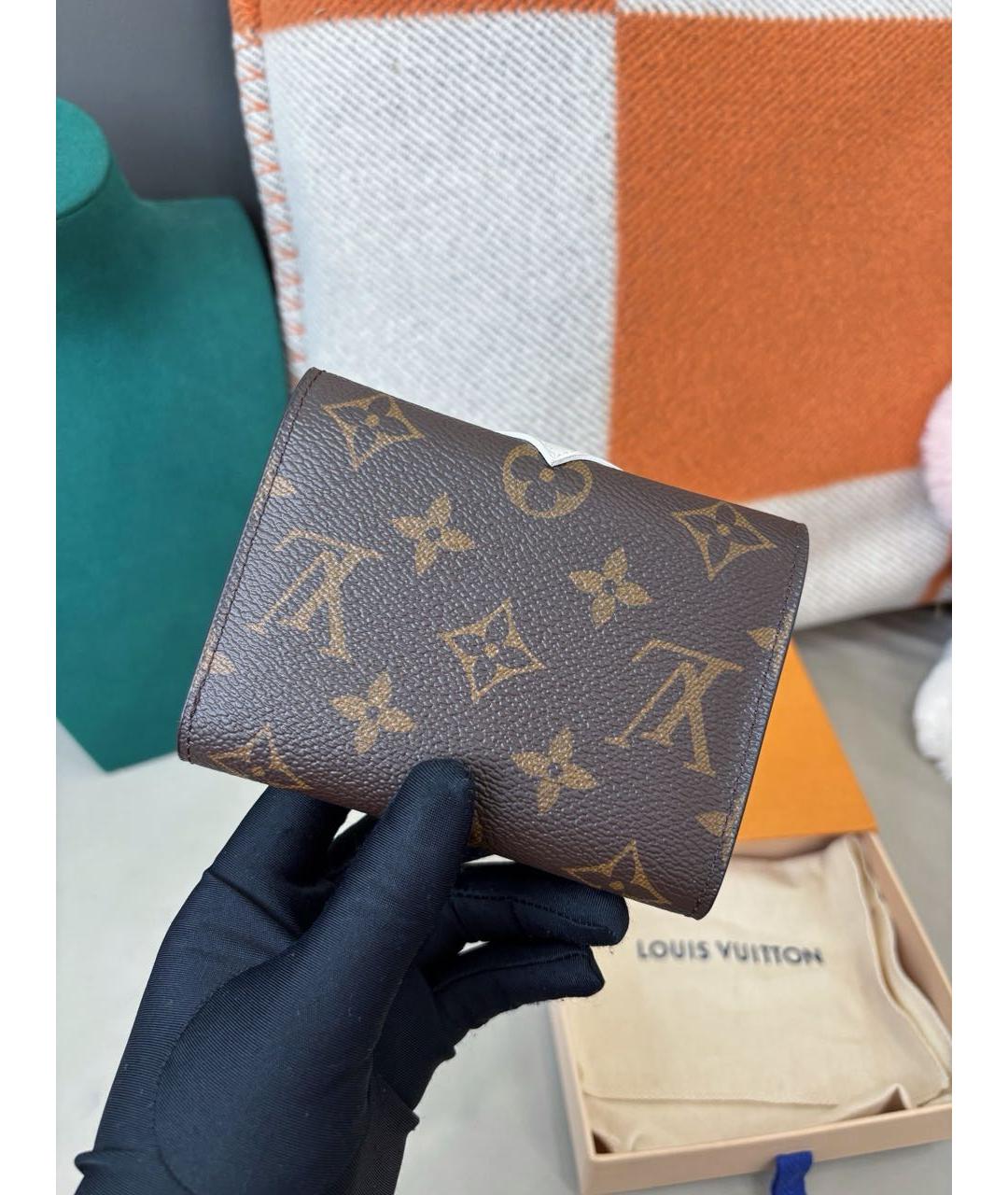 LOUIS VUITTON Коричневый кошелек, фото 4
