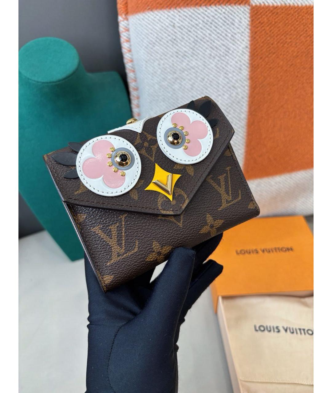 LOUIS VUITTON Коричневый кошелек, фото 2