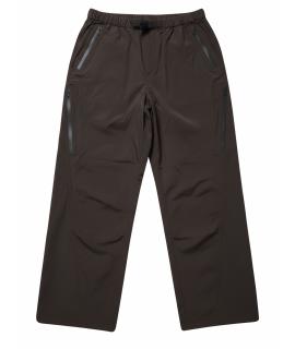 ALO YOGA Спортивные брюки и шорты