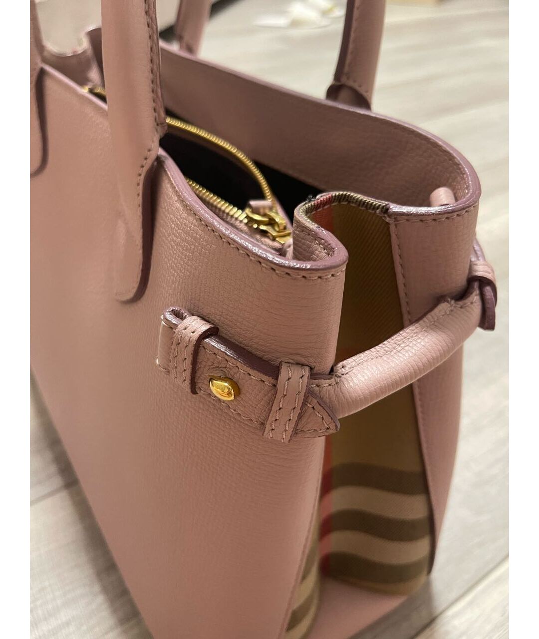 BURBERRY Розовая кожаная сумка тоут, фото 6