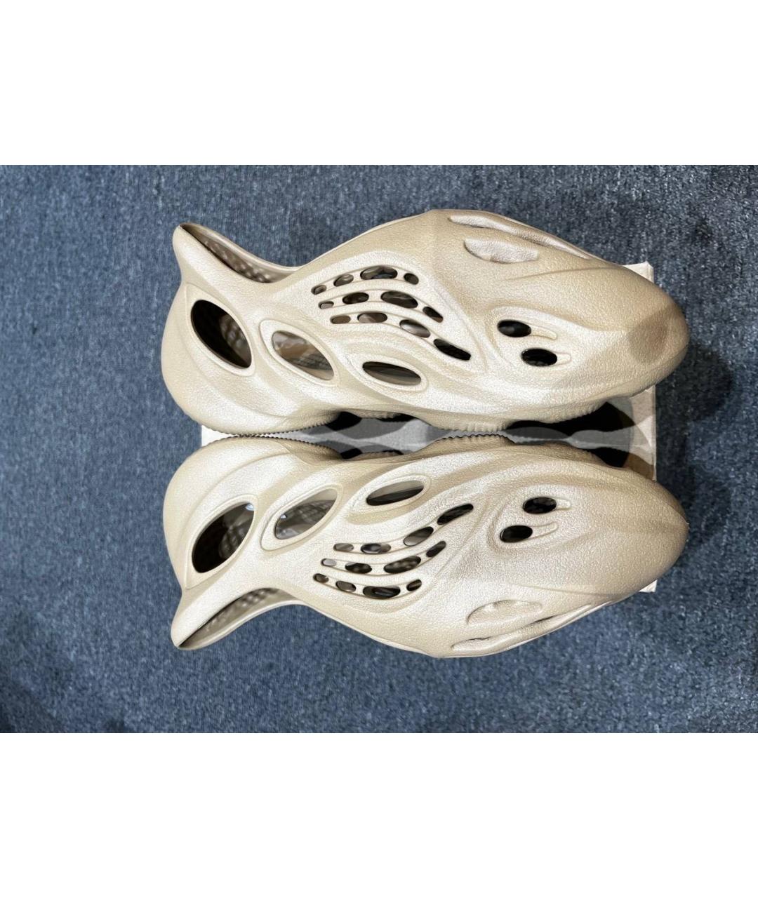 ADIDAS YEEZY Бежевые резиновые шлепанцы, фото 3