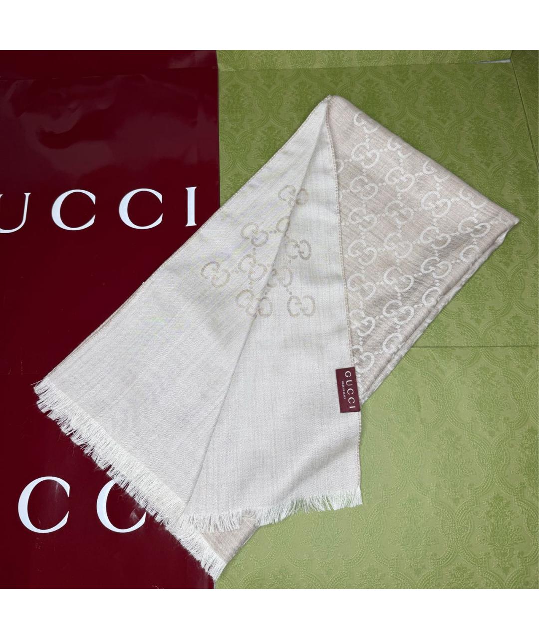 GUCCI Бежевый шерстяной платок, фото 2