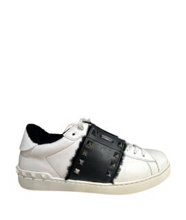 VALENTINO Низкие кроссовки / кеды