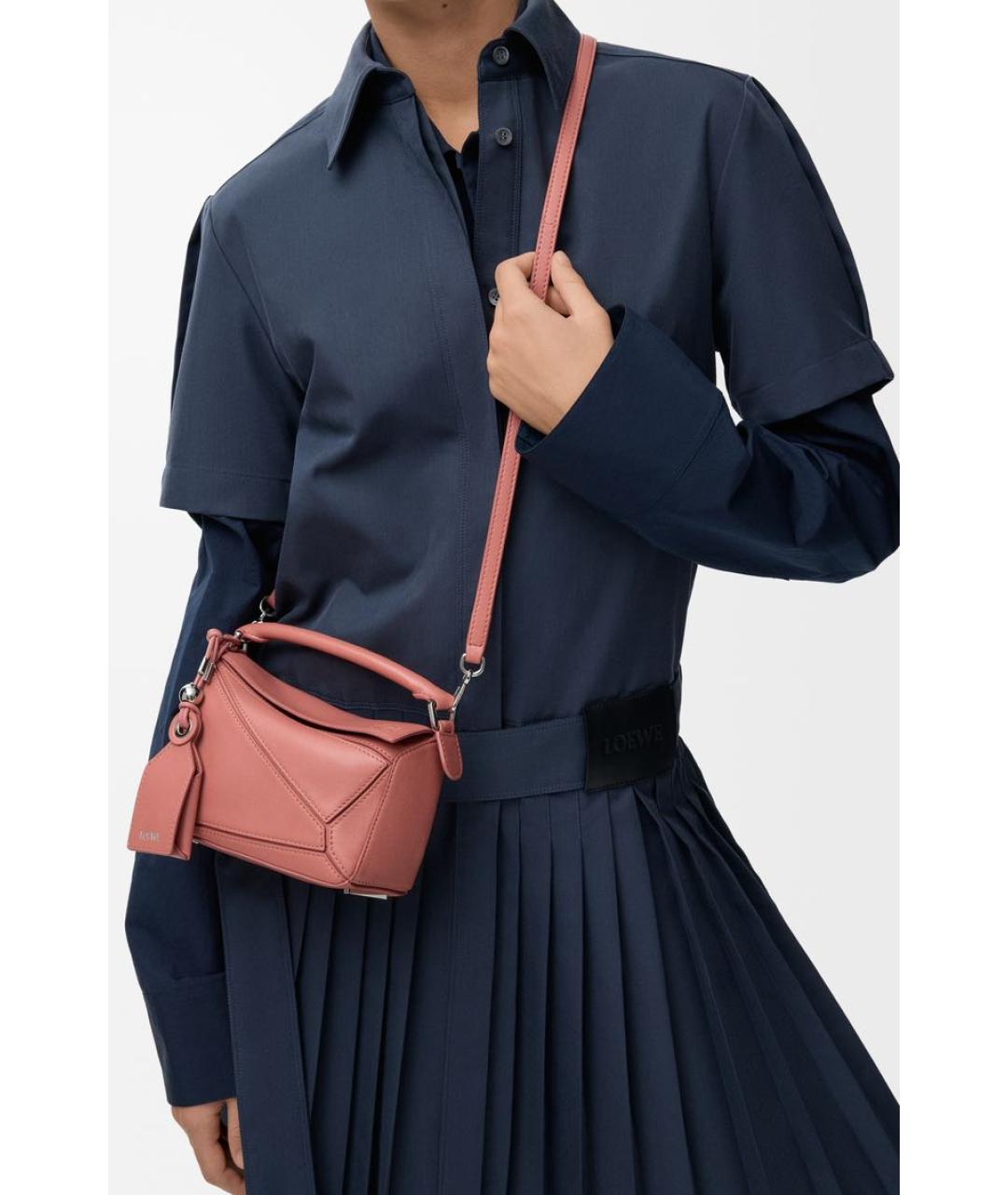 LOEWE Коралловая кожаная сумка через плечо, фото 3