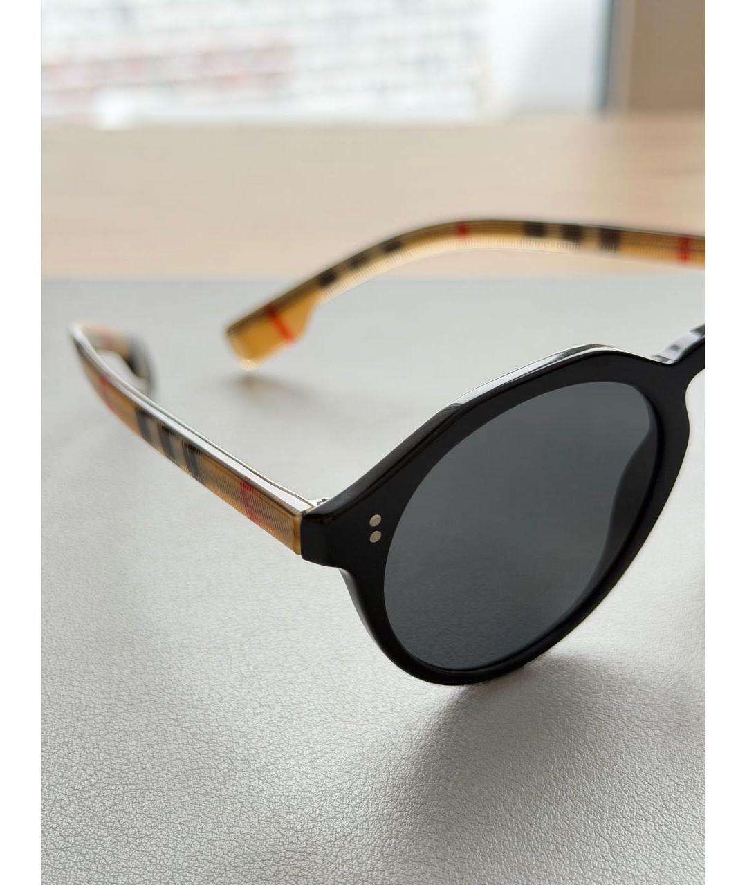 BURBERRY Черные пластиковые солнцезащитные очки, фото 3